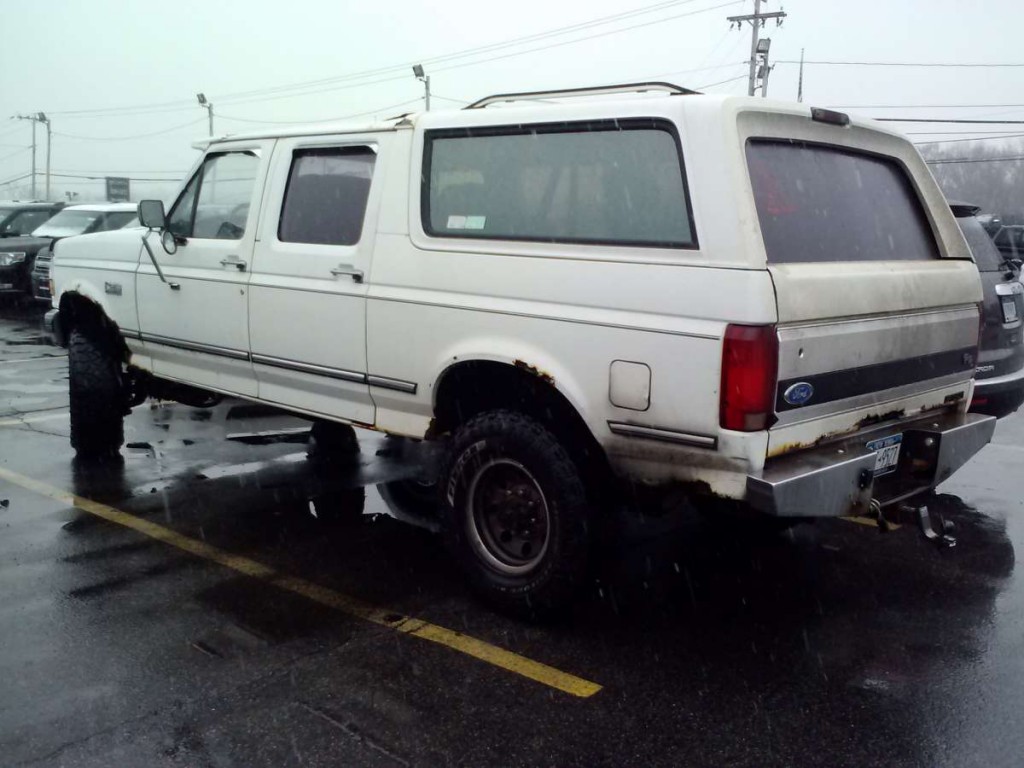 Suburan ford #2