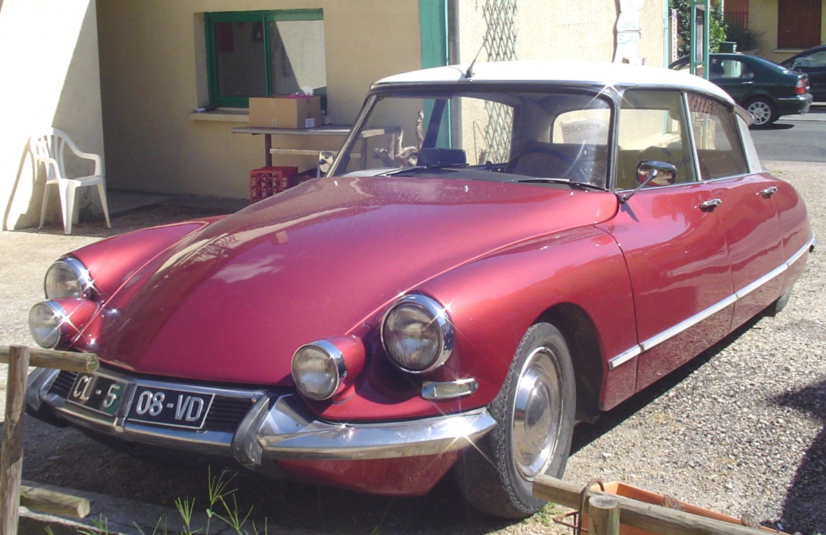 Curbside Classic: Citroën ID - The Goddess Storms The