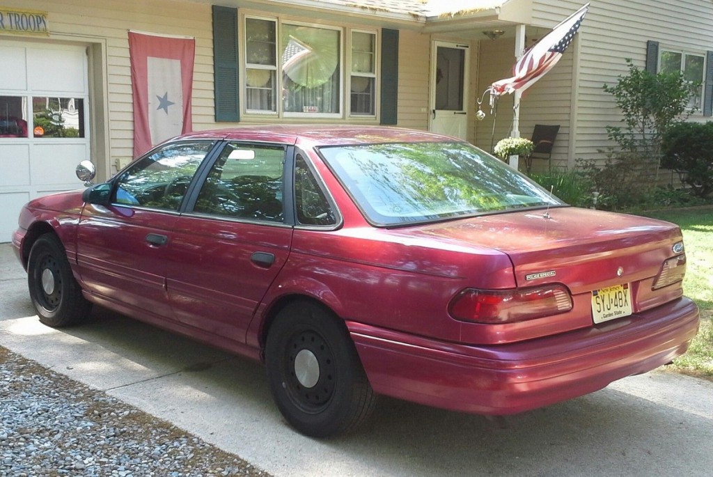 Ford taurus wurde 1992 kosmetisch renoviert. 