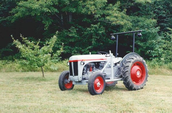 Ferguson Te20 Tractor 1953 Grey EDICOLA 1:32 ED7517004 
