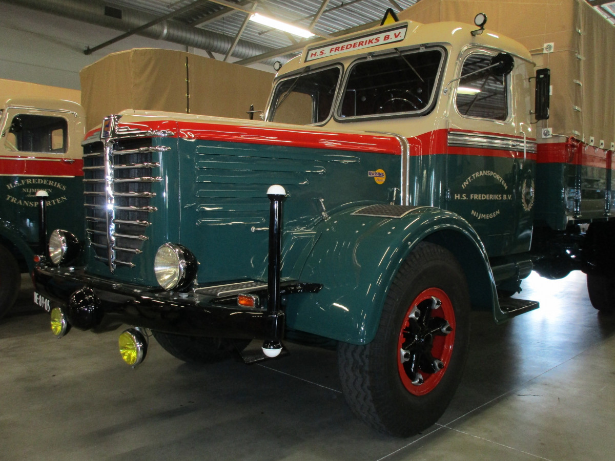 Truck Show Classics: Heavy German Conventionals - Autobahn