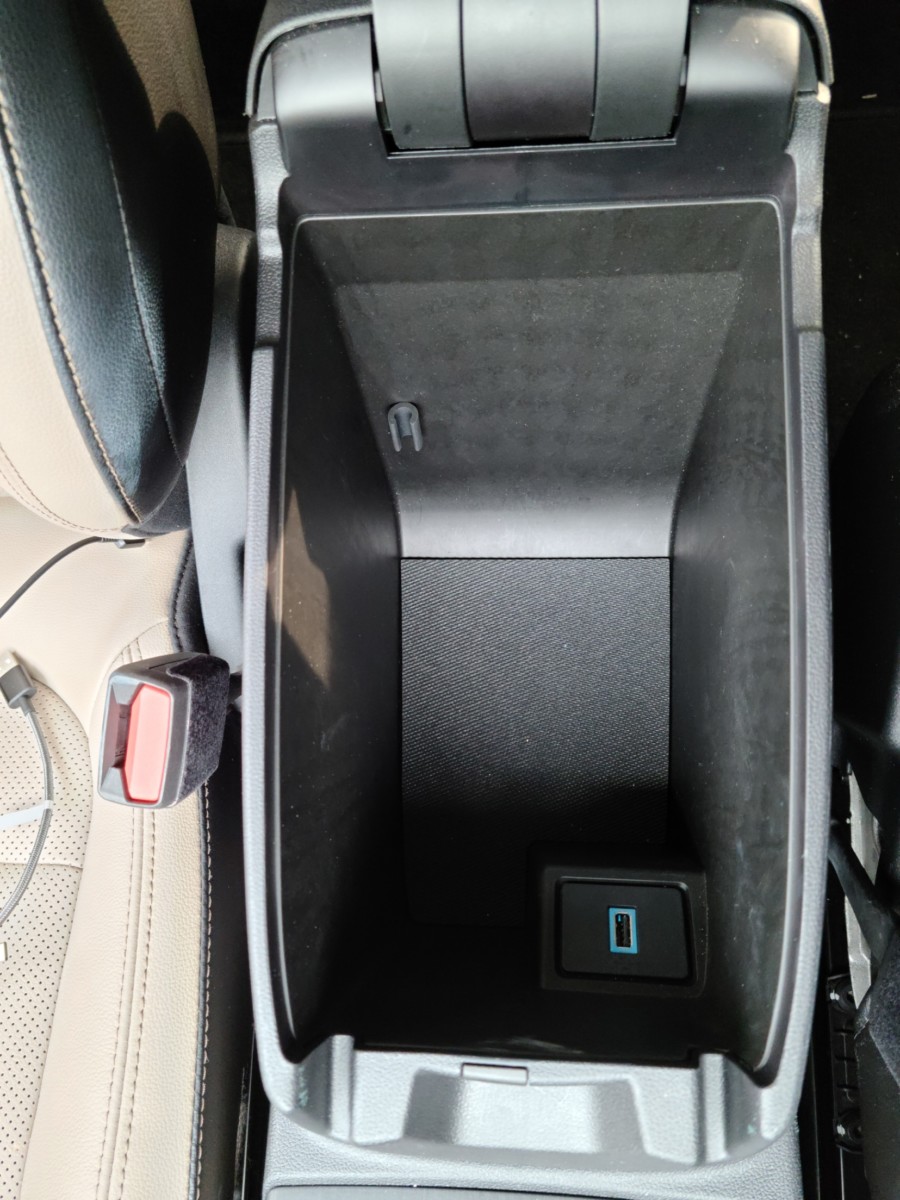 toyota hybrid awd on Curbside Comparison Review 2020 Ford Escape Titanium Hybrid Awd Vs 2020 Toyota Rav4 Xse Hybrid Battle Of The 38 000 Compact Crossovers Curbside Classic