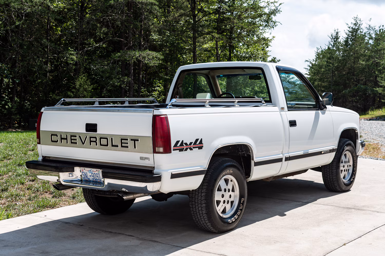 1988 Chevrolet K1500 Silverado: An All-New "Aero" Truck After 15 Years Of Squarebodies 7 Passenger rear 3q picture of white 1988 Chevrolet K1500 Silverado